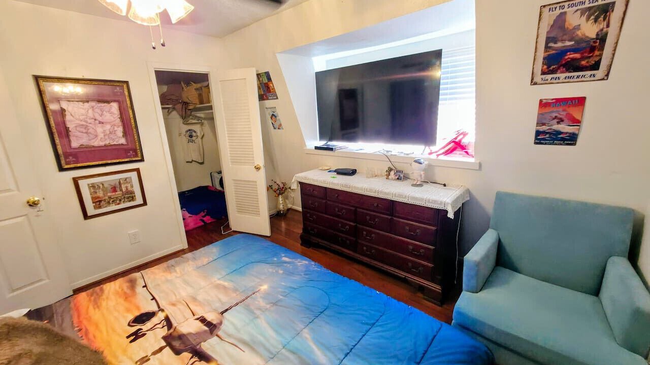 Photo of Bedroom in Nassau Bay