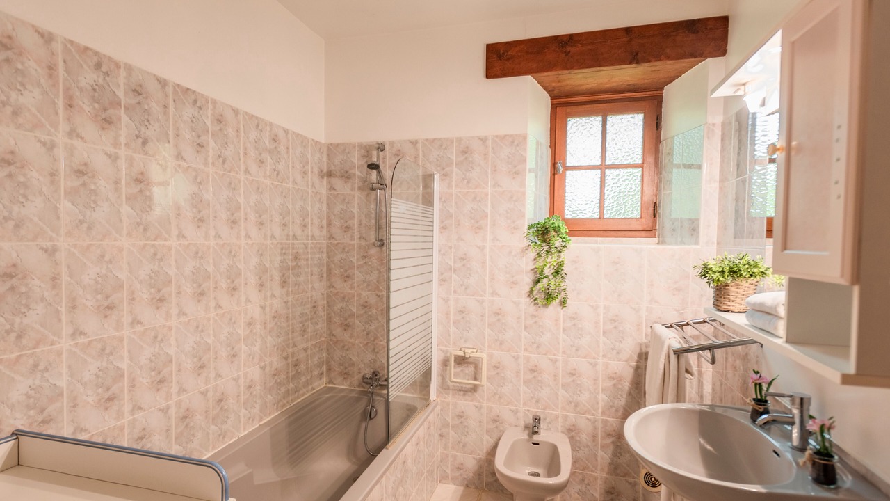 Photo of Bathroom in Prats-du-Perigord