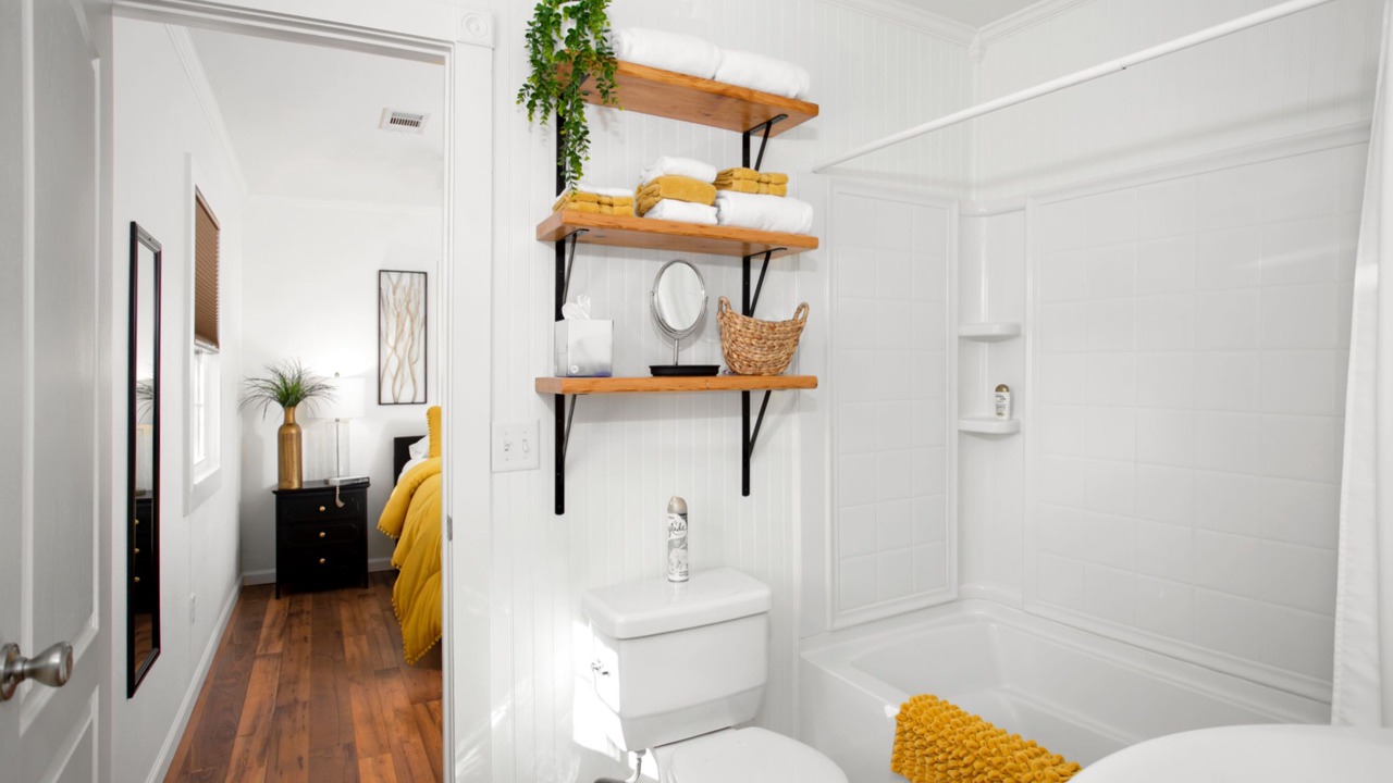 Photo of Bathroom in Canyon