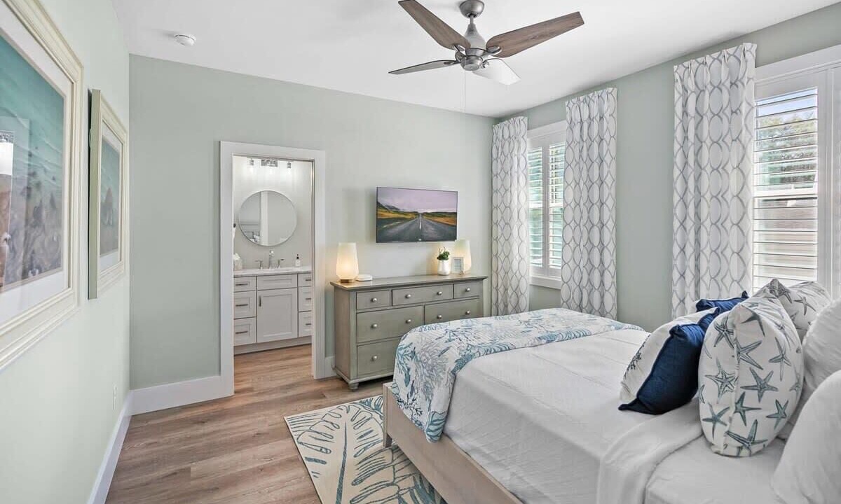 Photo of Bedroom in Downtown Historic District