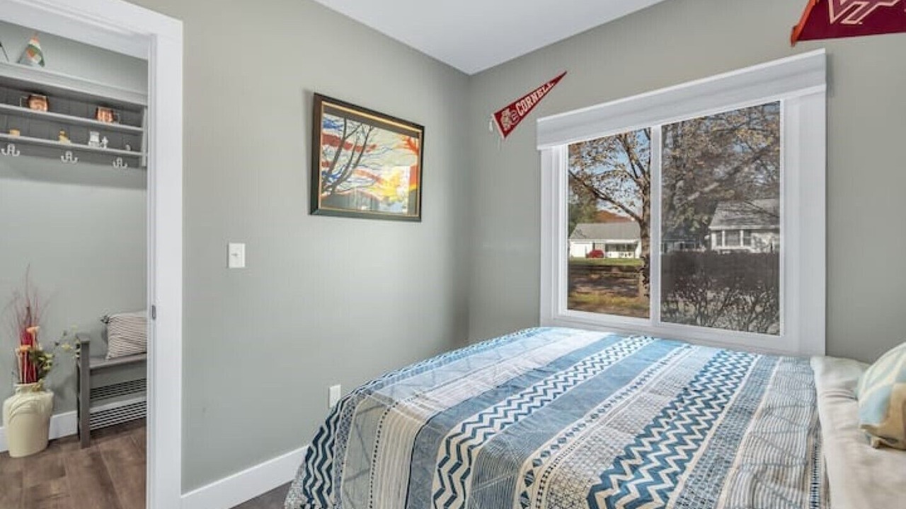 Photo of Bedroom in Hazel Park