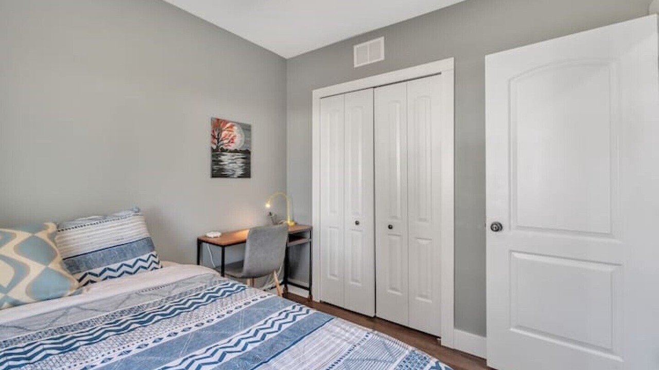 Photo of Bedroom in Hazel Park