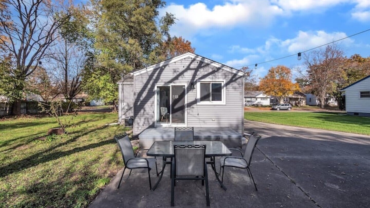 Photo of Outdoor in Hazel Park