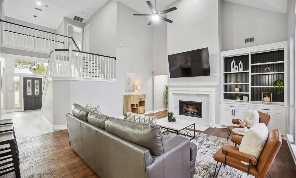 Photo of Livingroom in Rowlett