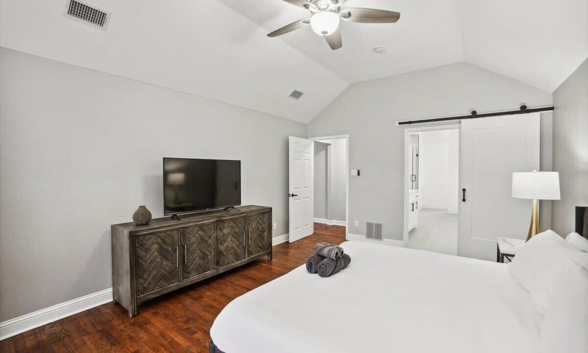 Photo of Bedroom in Rowlett