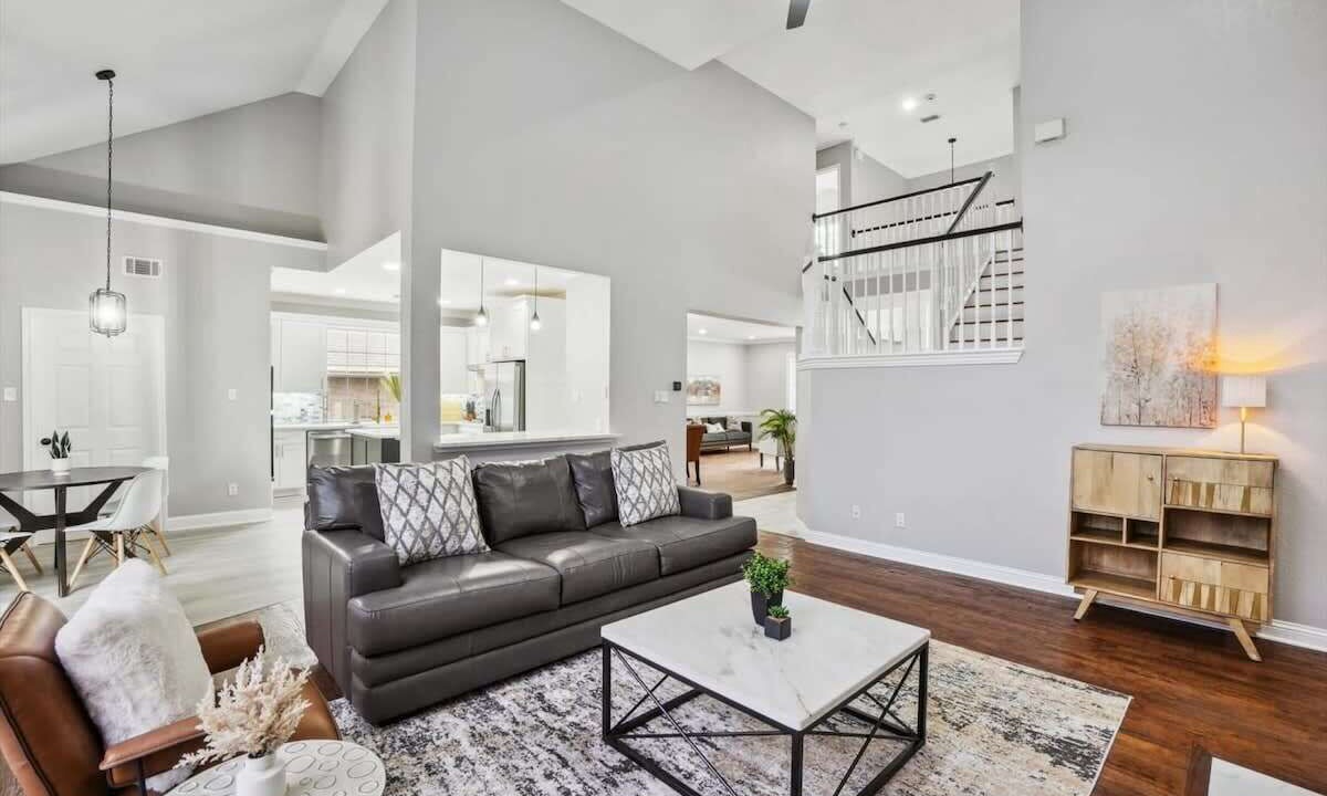 Photo of Livingroom in Rowlett