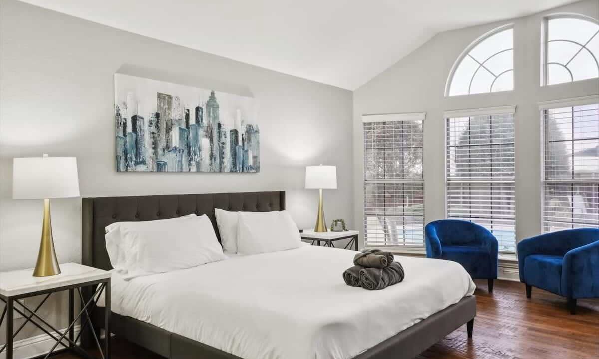 Photo of Bedroom in Rowlett