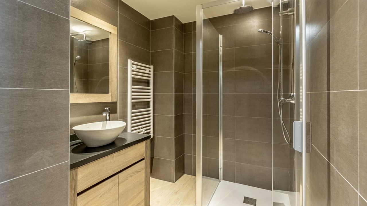 Photo of Bathroom in Arc-1600