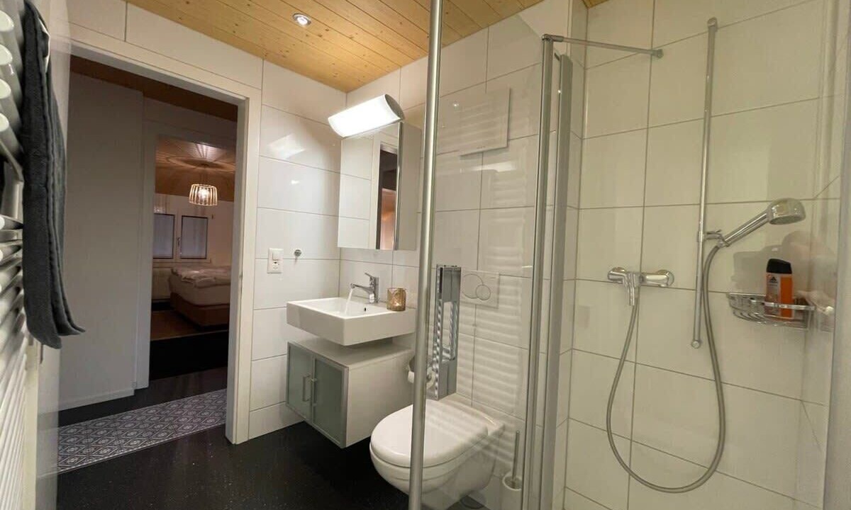 Photo of Bathroom in Saanenmoeser