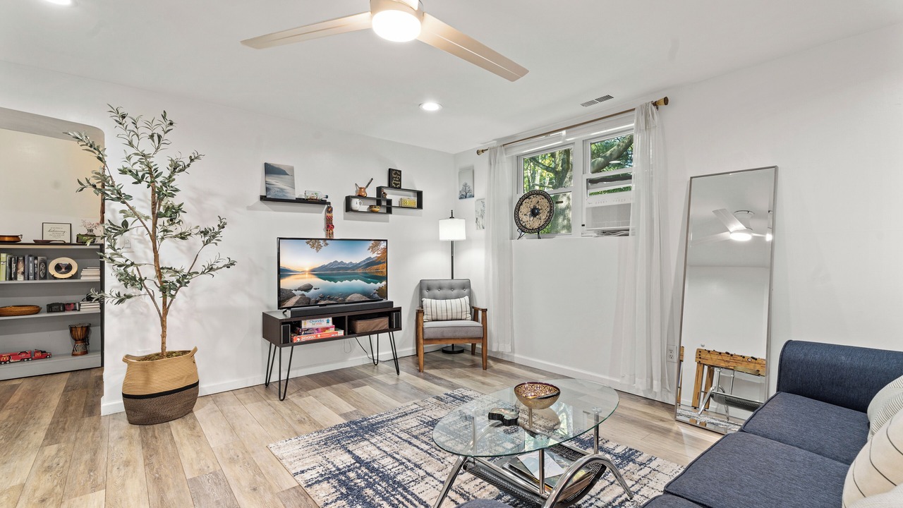 Photo of Livingroom in Northeast Ithaca