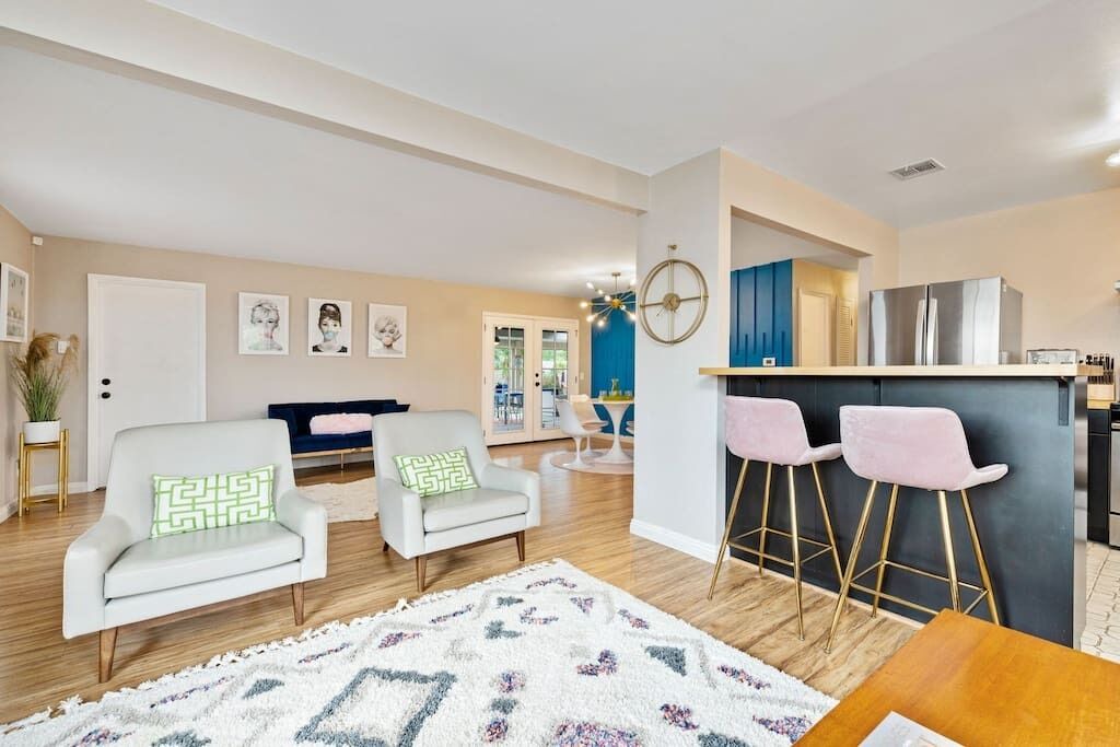 Photo of Livingroom in Desert Park Estates