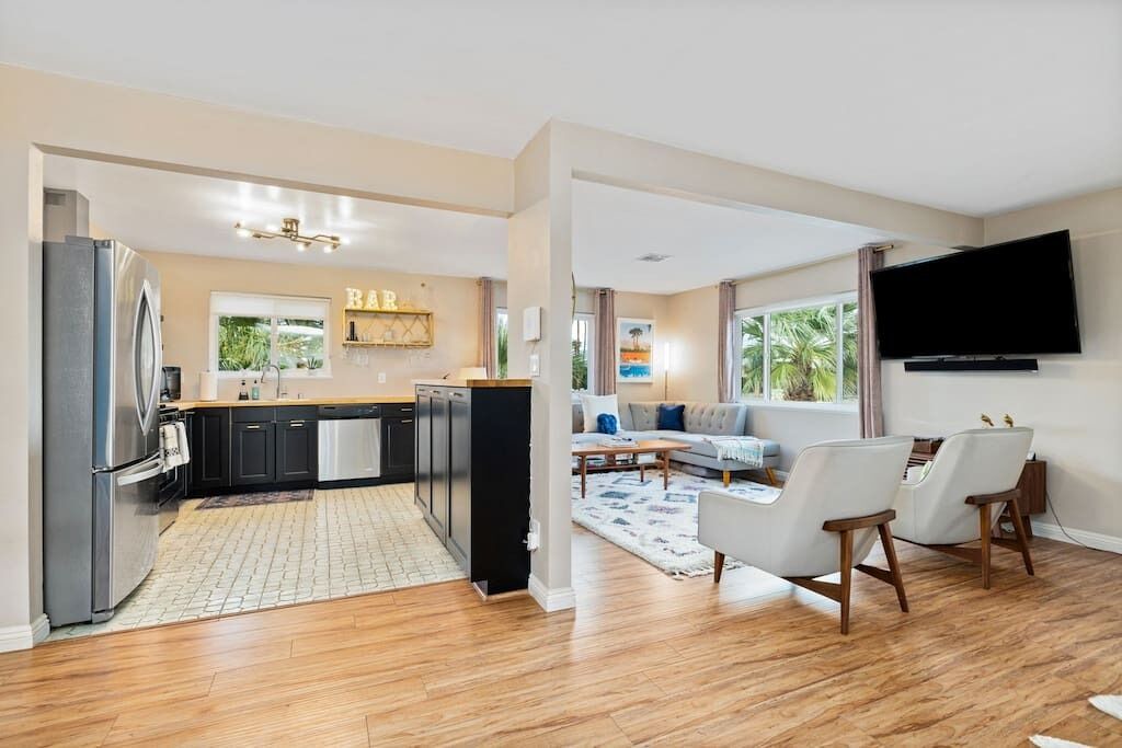 Photo of Livingroom in Desert Park Estates