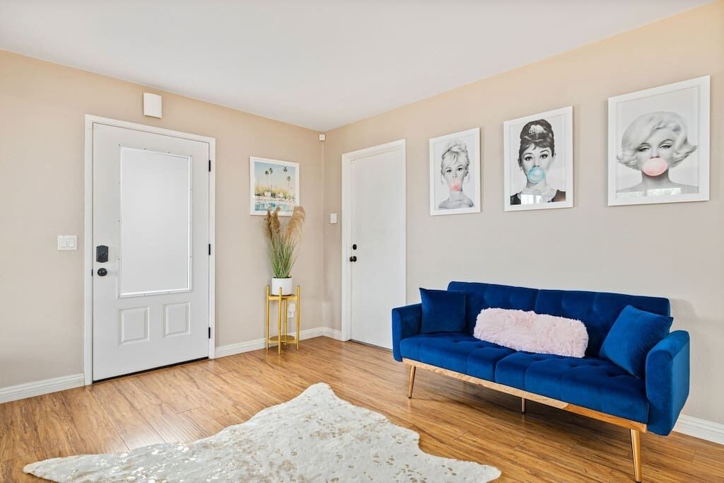 Photo of Livingroom in Desert Park Estates