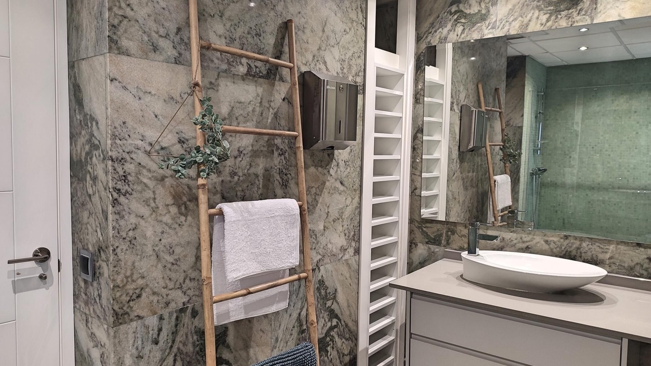 Photo of Bathroom in Centro Comercial