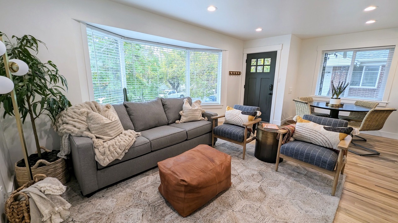 Photo of Livingroom in Lower Avenues