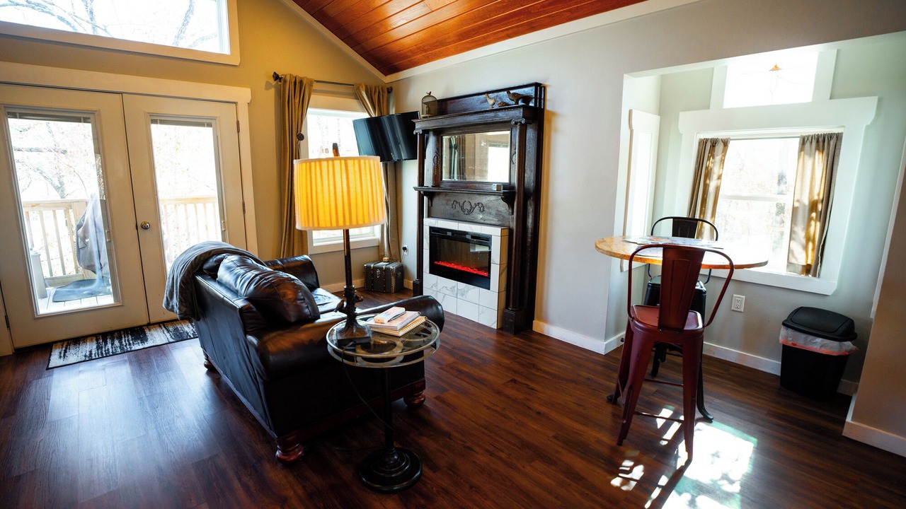 Photo of Livingroom in Mid America