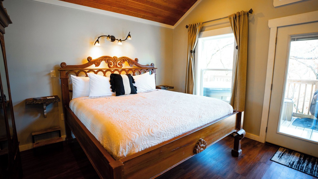 Photo of Bedroom in Mid America