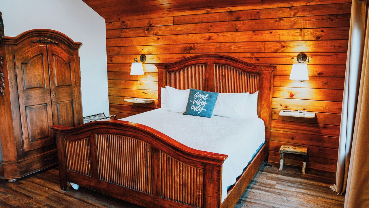Photo of Bedroom in Mid America