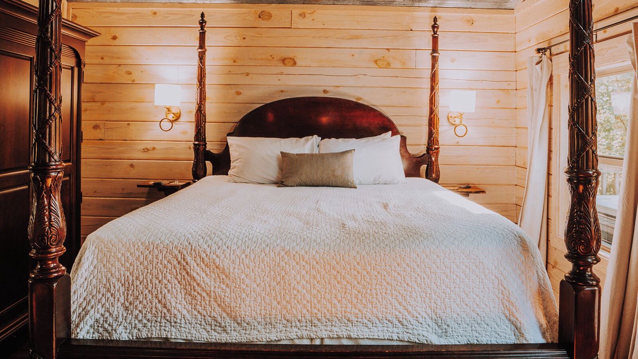 Photo of Bedroom in Mid America