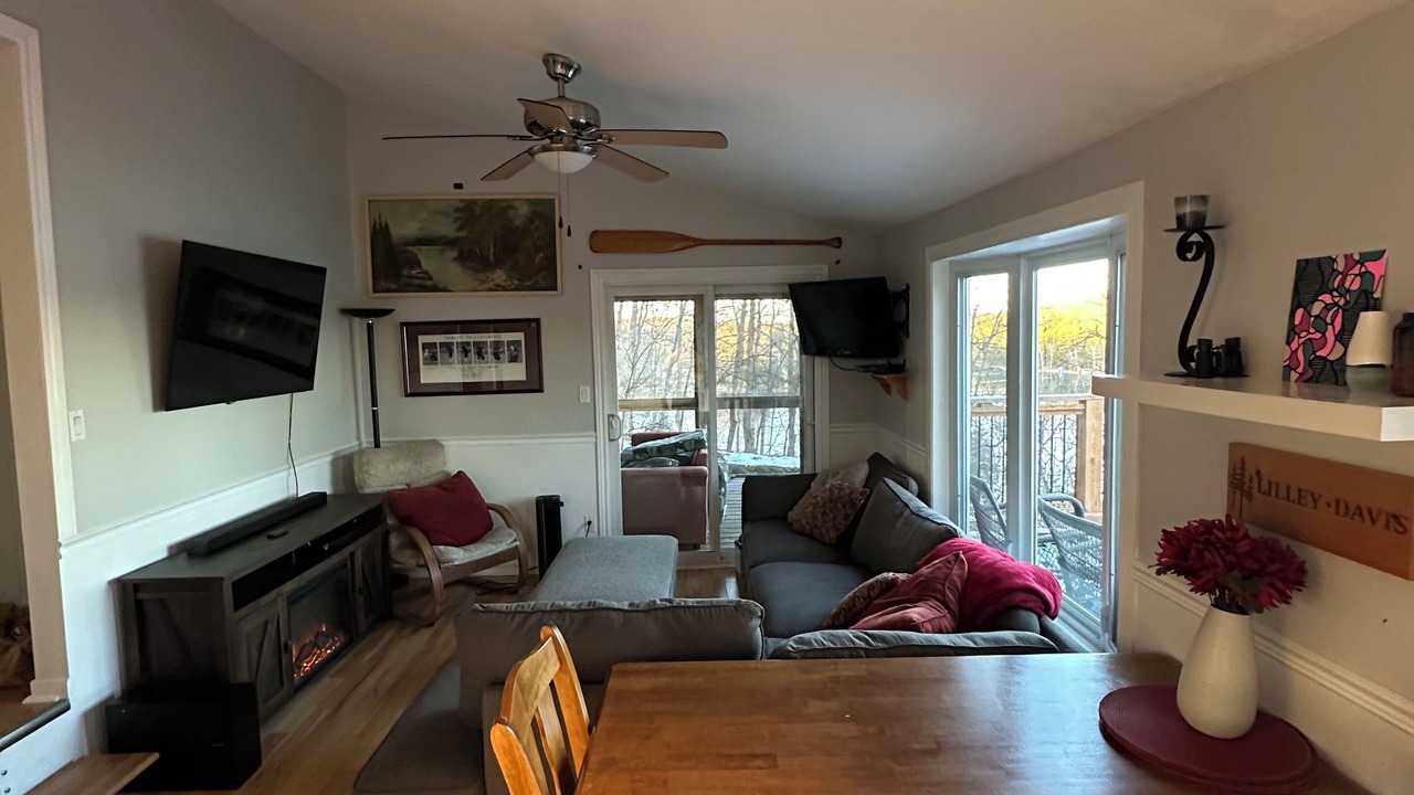 Photo of Livingroom in Frontenac