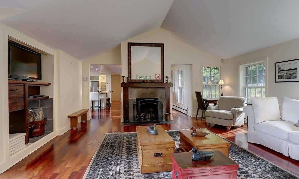 Photo of Livingroom in Knowlton