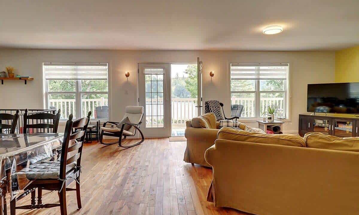 Photo of Livingroom in Dudswell