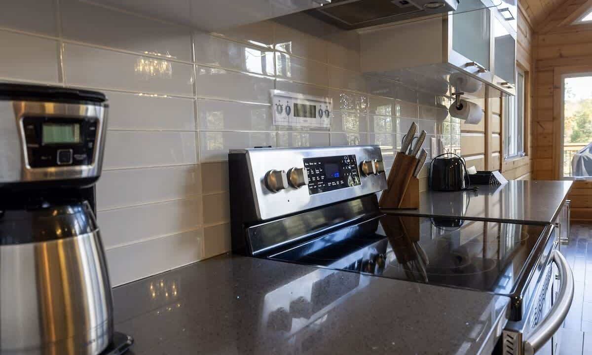 Photo of Kitchen in Sainte-Marguerite-du-Lac-Masson