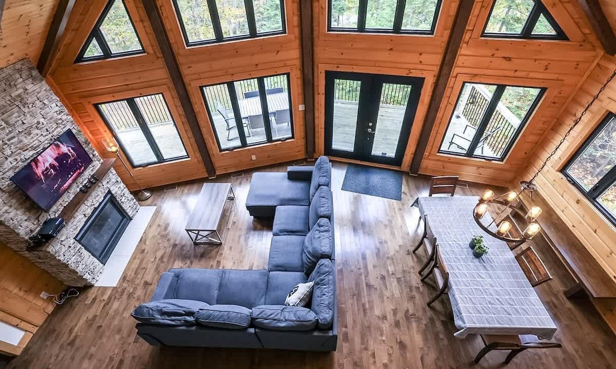 Photo of Livingroom in Sainte-Marguerite-du-Lac-Masson