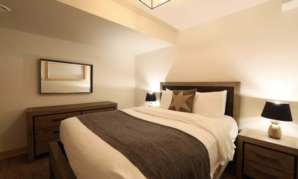 Photo of Bedroom in Sainte-Marguerite-du-Lac-Masson