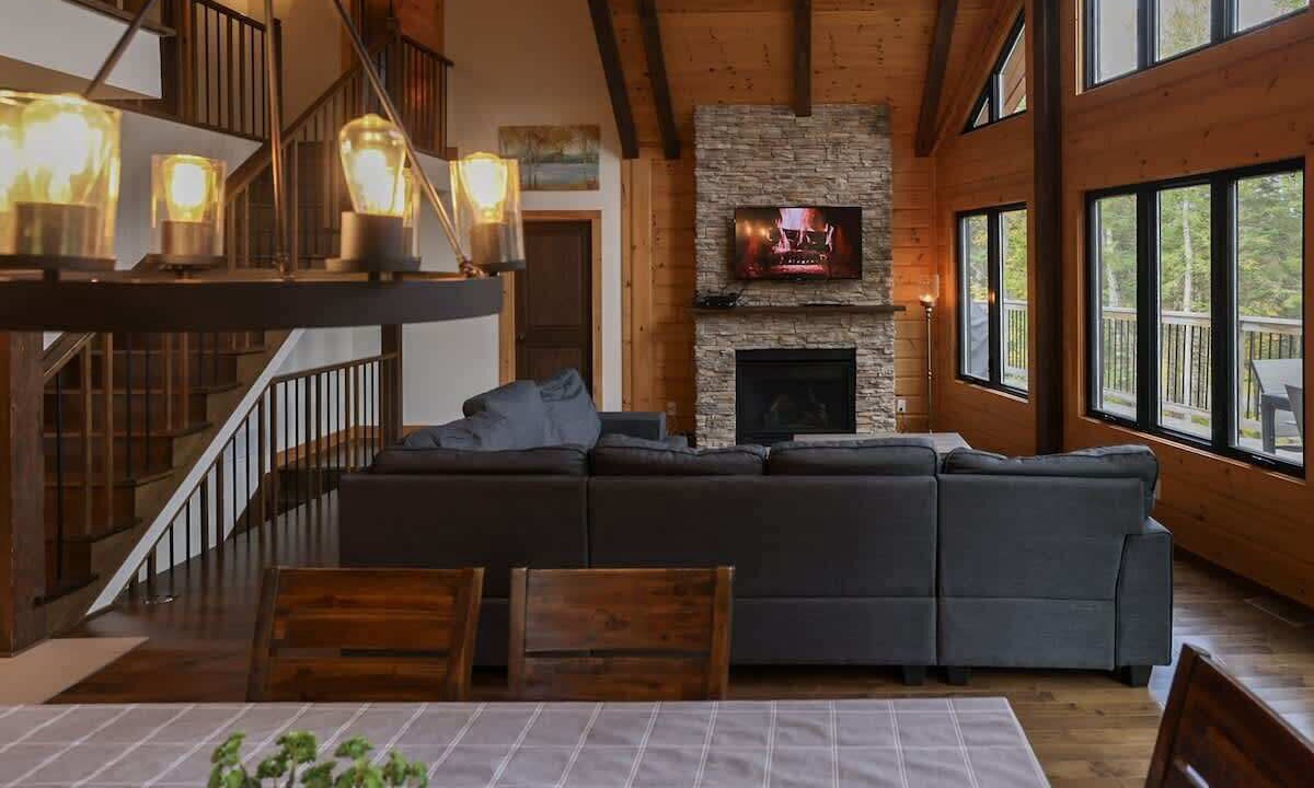 Photo of Livingroom in Sainte-Marguerite-du-Lac-Masson