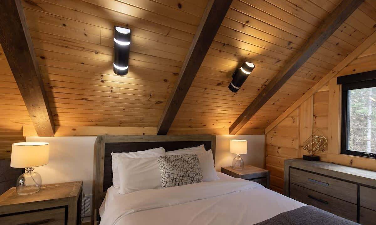 Photo of Bedroom in Sainte-Marguerite-du-Lac-Masson