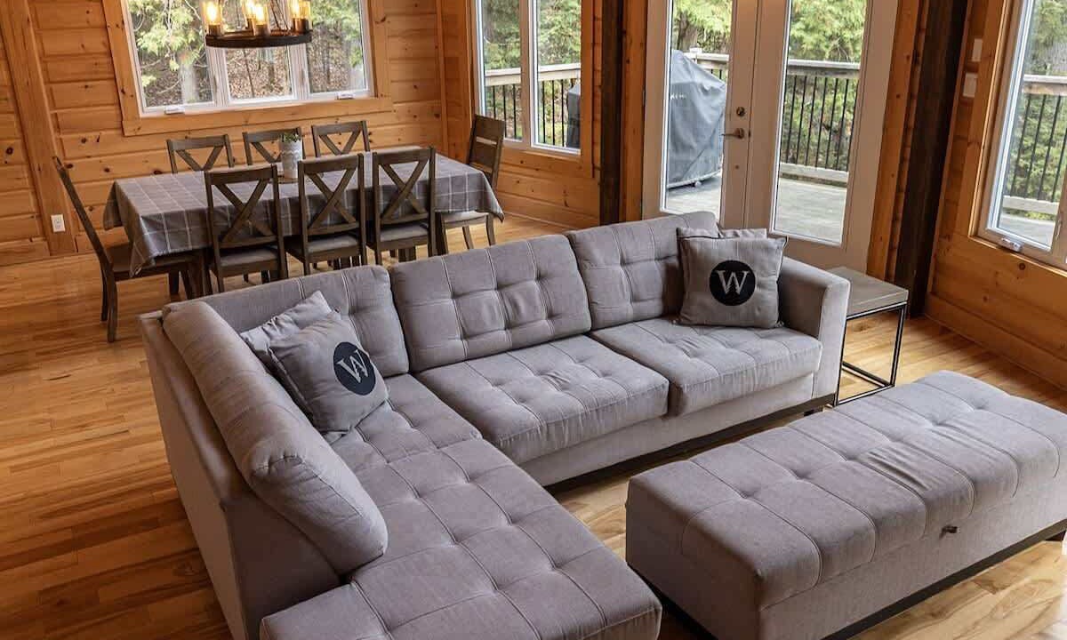Photo of Livingroom in Sainte-Marguerite-du-Lac-Masson