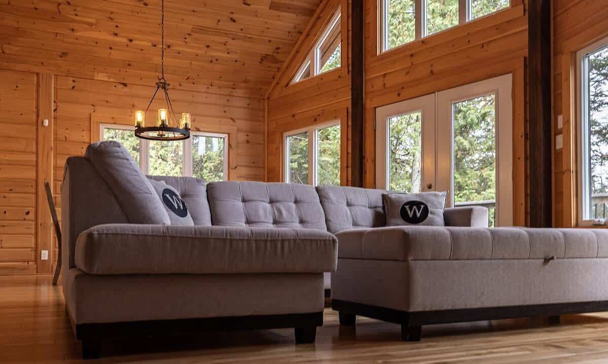 Photo of Livingroom in Sainte-Marguerite-du-Lac-Masson