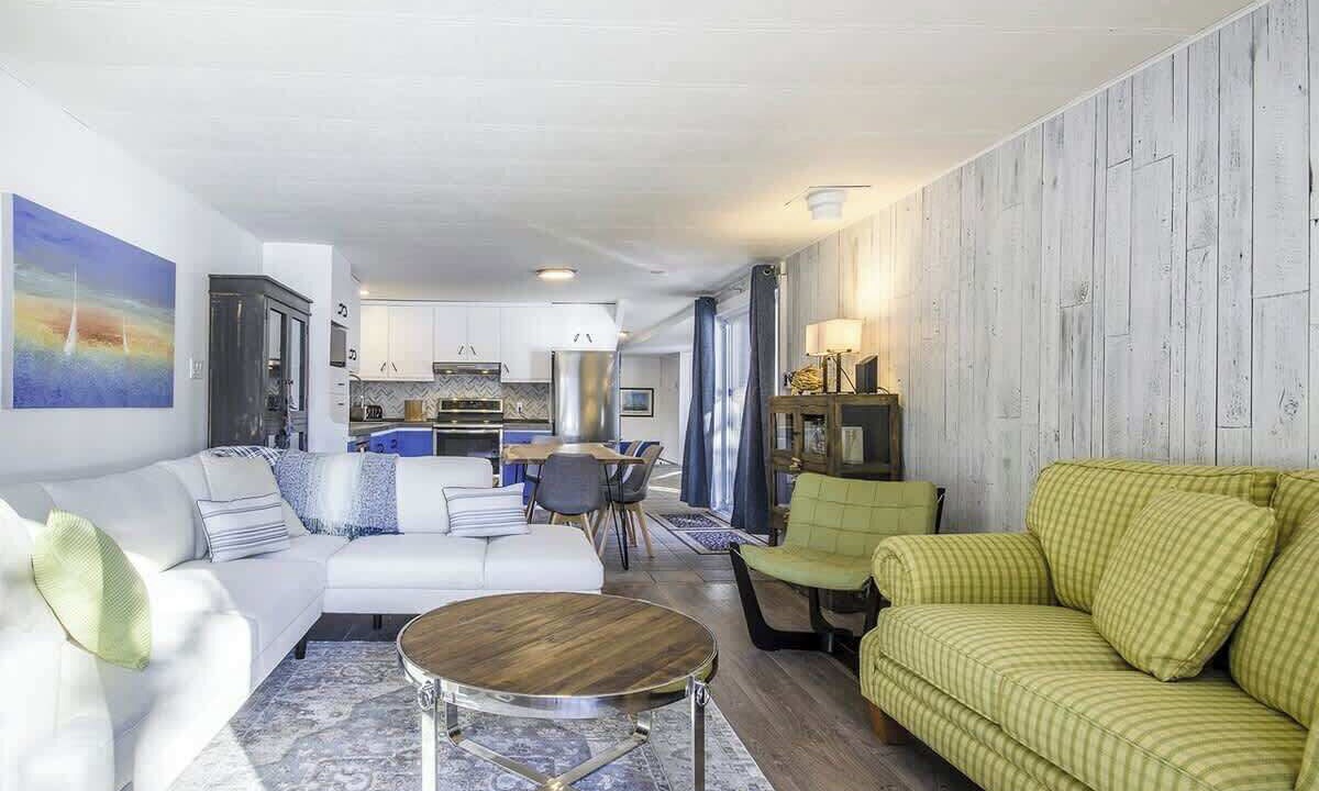 Photo of Livingroom in Saint-Denis-de-Brompton