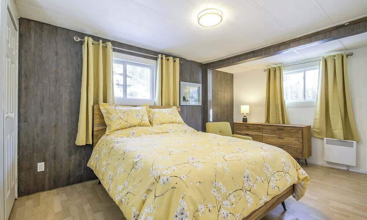 Photo of Bedroom in Saint-Denis-de-Brompton