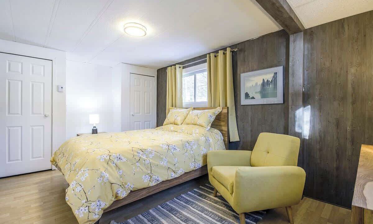 Photo of Bedroom in Saint-Denis-de-Brompton