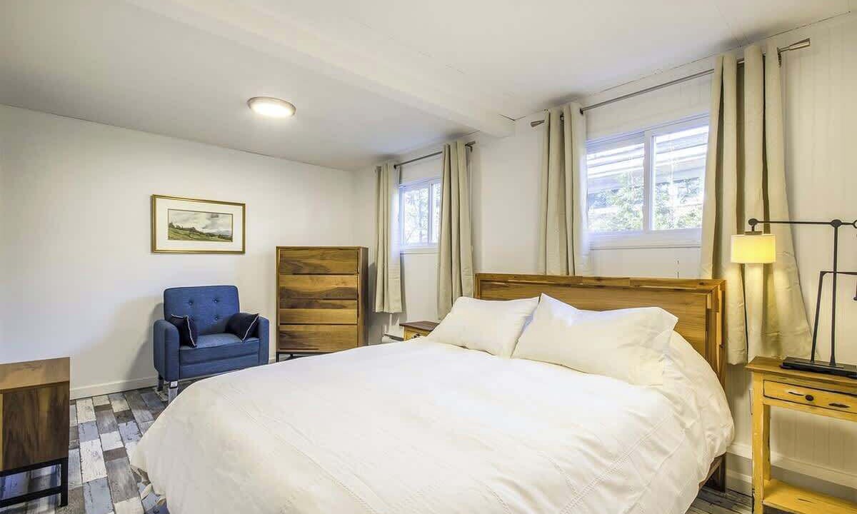 Photo of Bedroom in Saint-Denis-de-Brompton