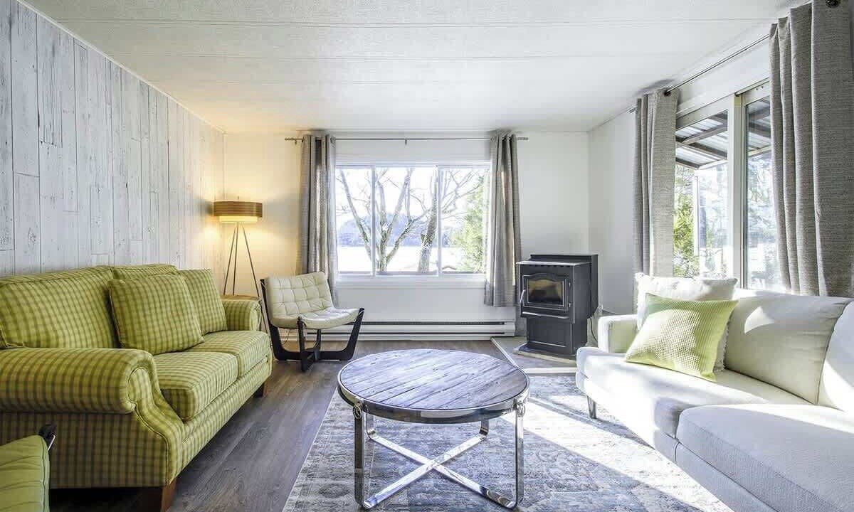 Photo of Livingroom in Saint-Denis-de-Brompton