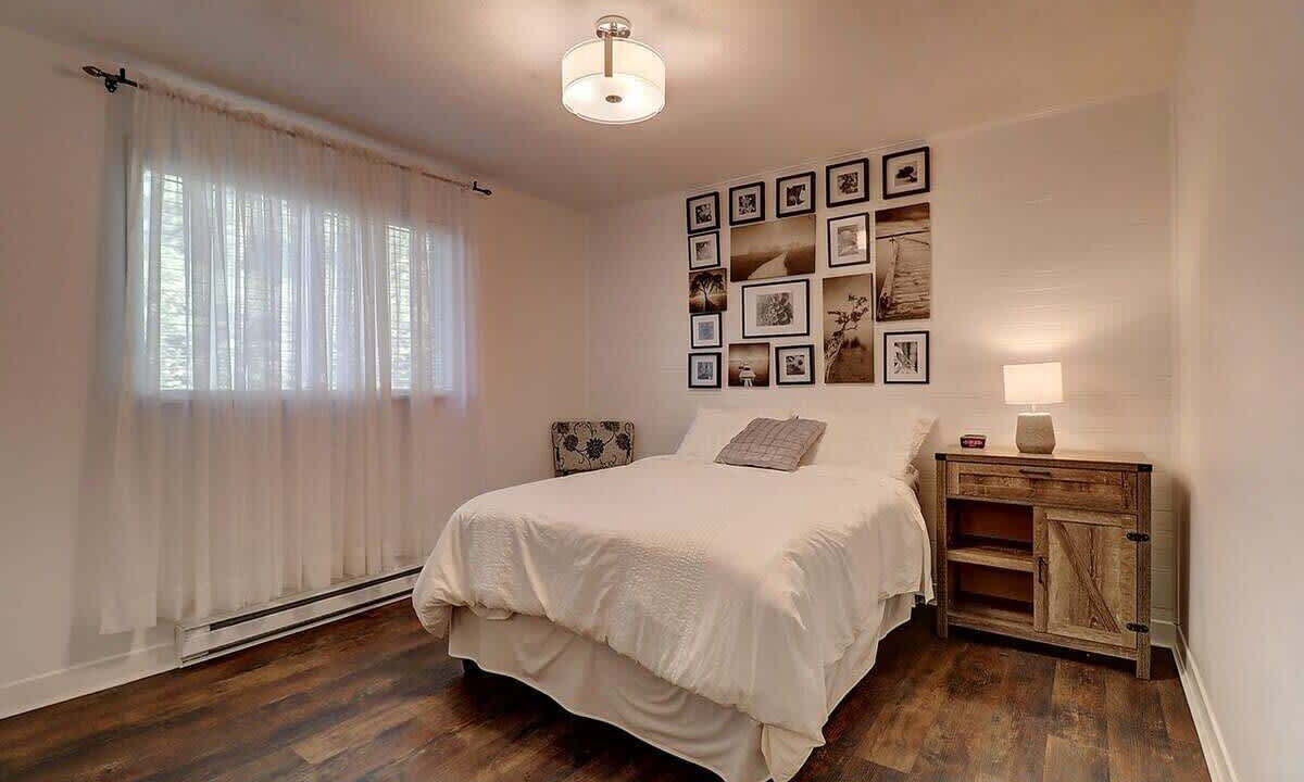 Photo of Bedroom in Magog