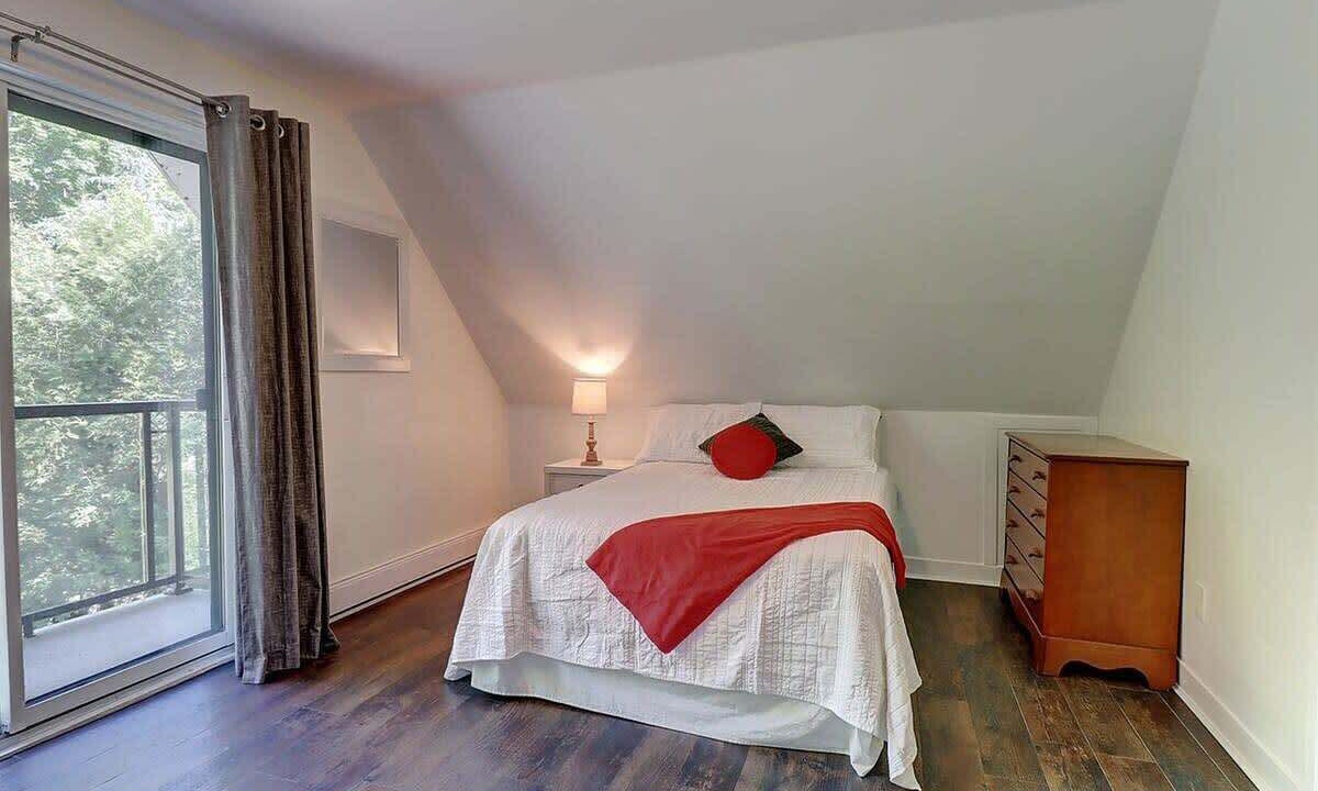 Photo of Bedroom in Magog