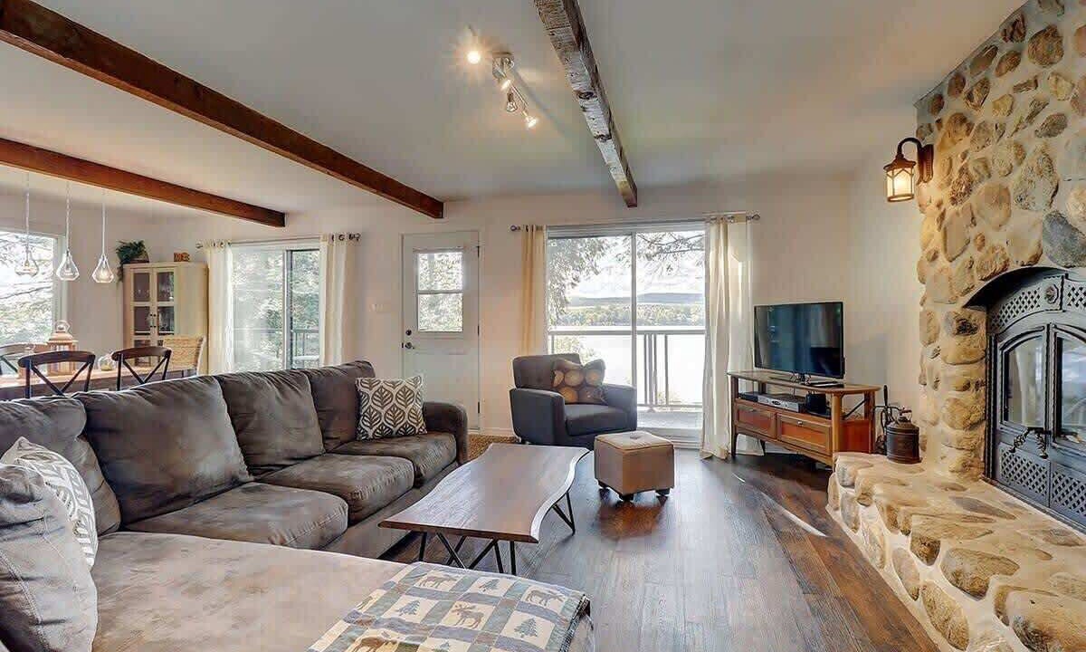 Photo of Livingroom in Magog