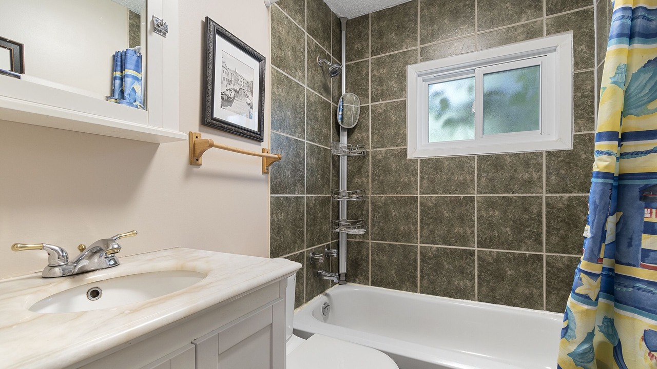 Photo of Bathroom in Saint-Andre-Avellin