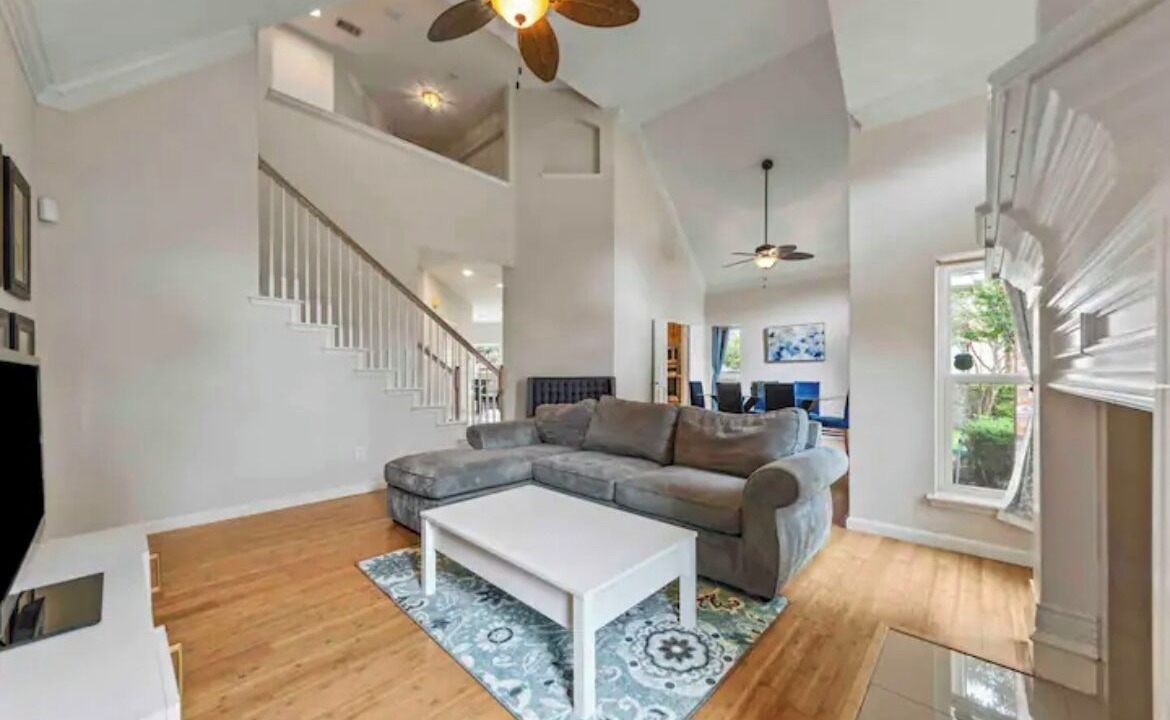 Photo of Livingroom in Valley Ranch