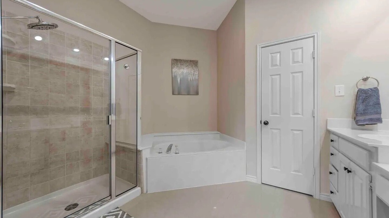 Photo of Bathroom in Valley Ranch