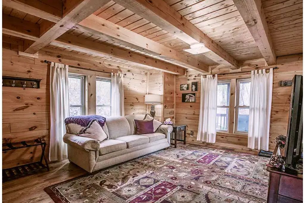 Photo of Livingroom in Rutherfordton