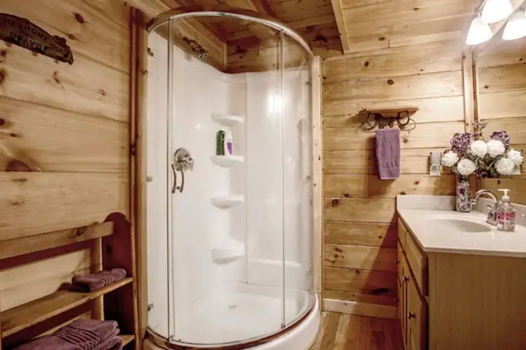 Photo of Bathroom in Rutherfordton