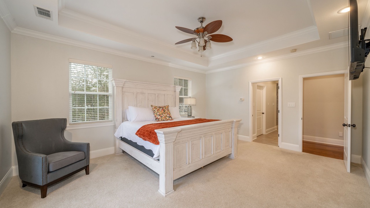 Photo of Bedroom in Lake Hamilton