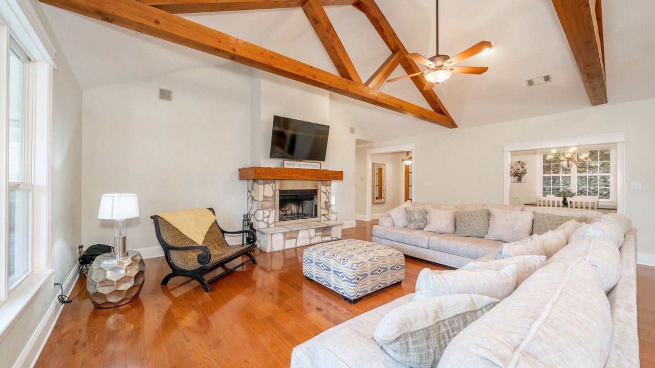 Photo of Livingroom in Lake Hamilton