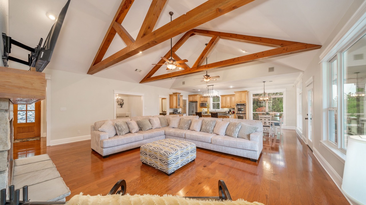 Photo of Livingroom in Lake Hamilton