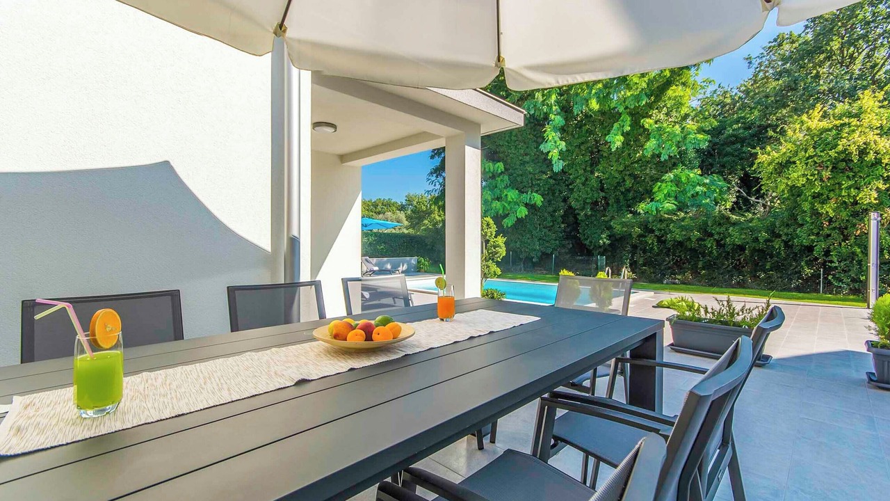 Photo of Outdoor in Spadici